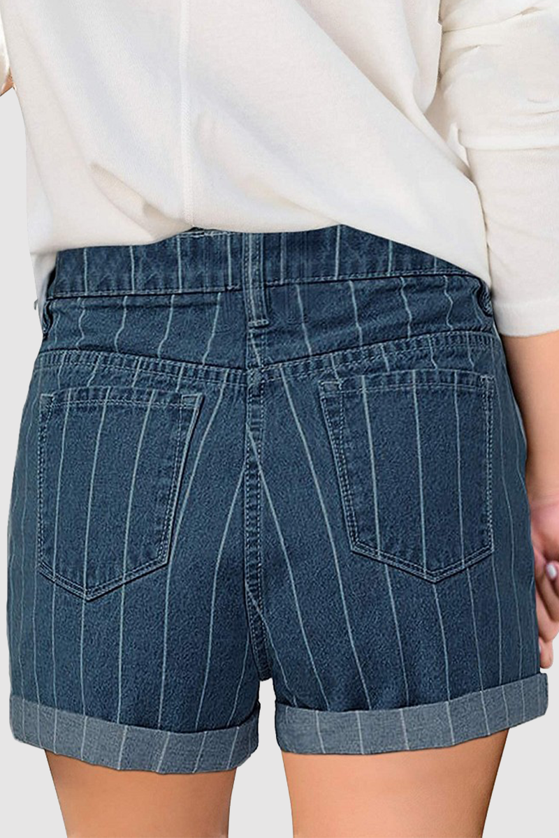 Shorts vaqueros básicos con estampado urbano