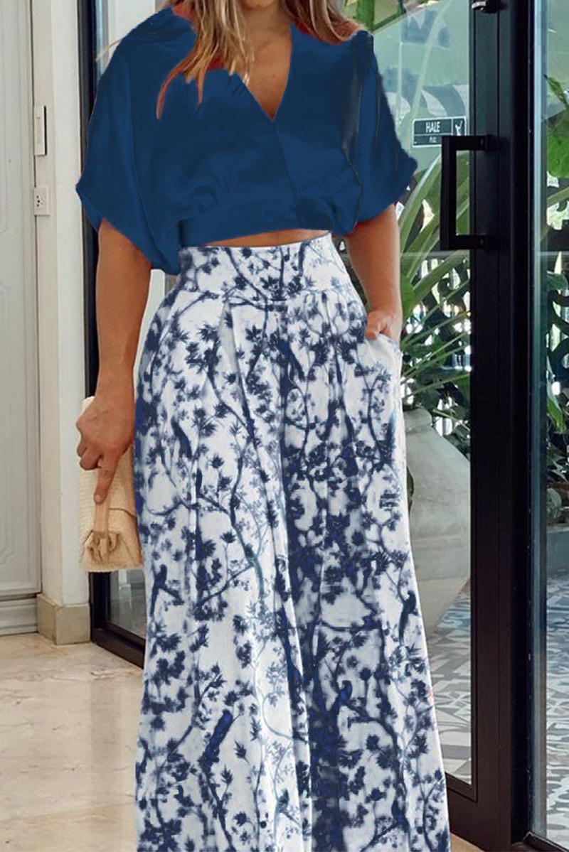 Conjunto de dos piezas con cuello en V, manga corta y estampado de patchwork (4 colores)