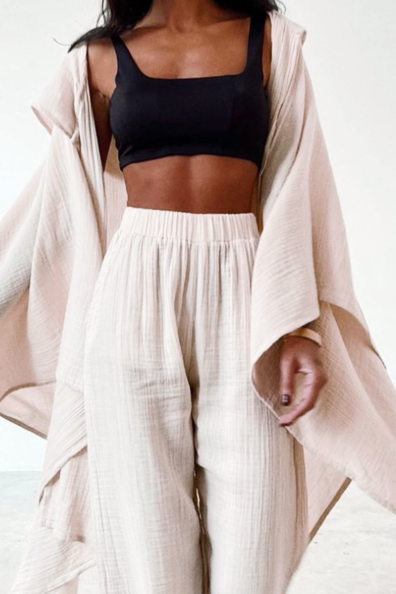 Conjunto informal de dos piezas con cuello vuelto, manga larga y parches sólidos