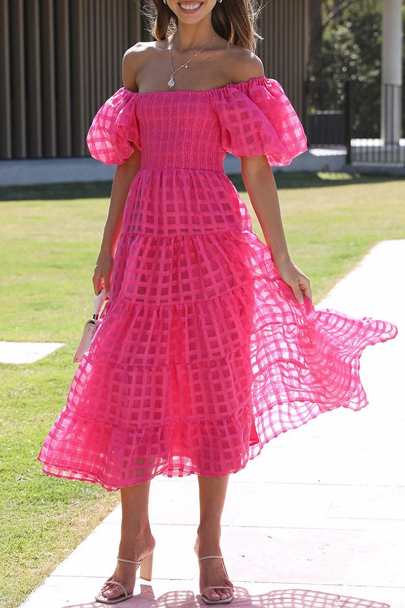 Vestidos elegantes y dulces con falda de pastel y hombros descubiertos de malla sólida