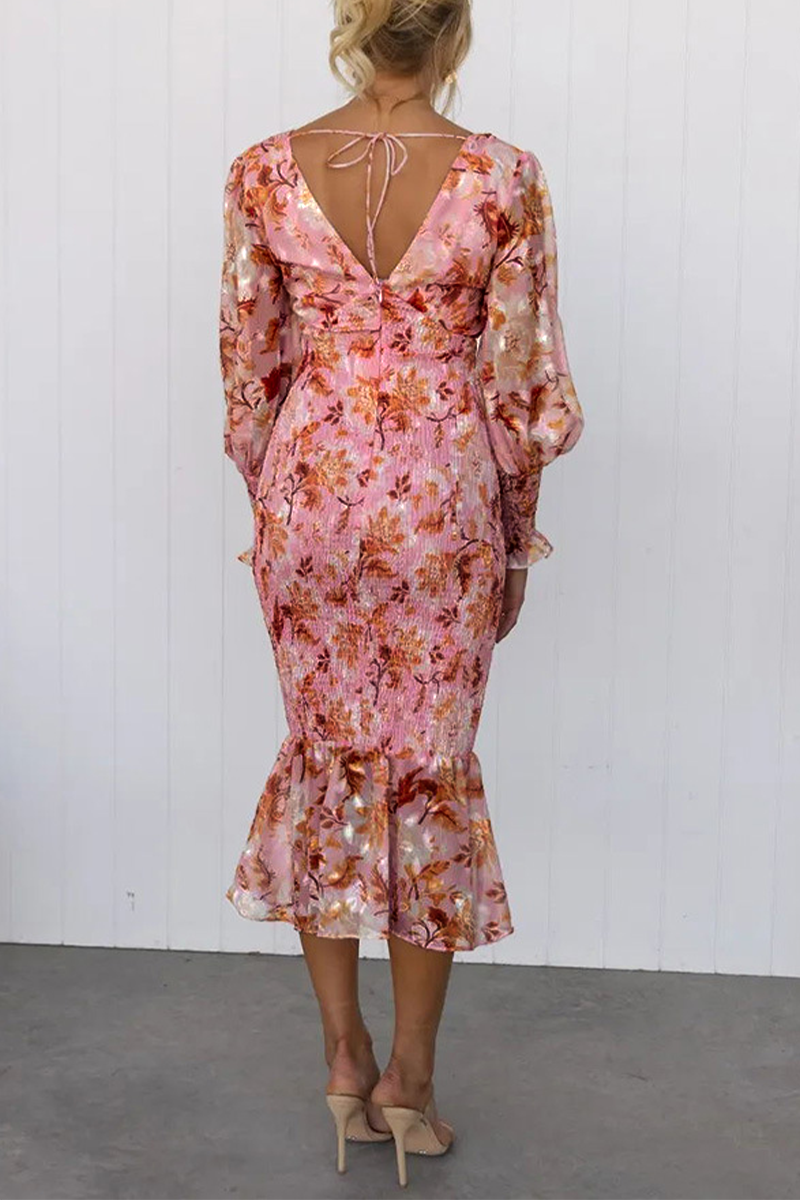 Vestidos elegantes de celebridades con falda de un solo paso, escote en V y frenillo floral