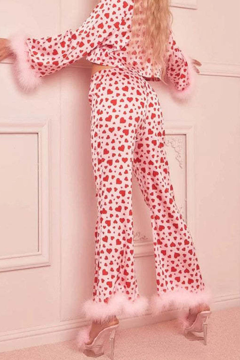 Pijama informal con estampado geométrico dulce y plumas para el Día de San Valentín