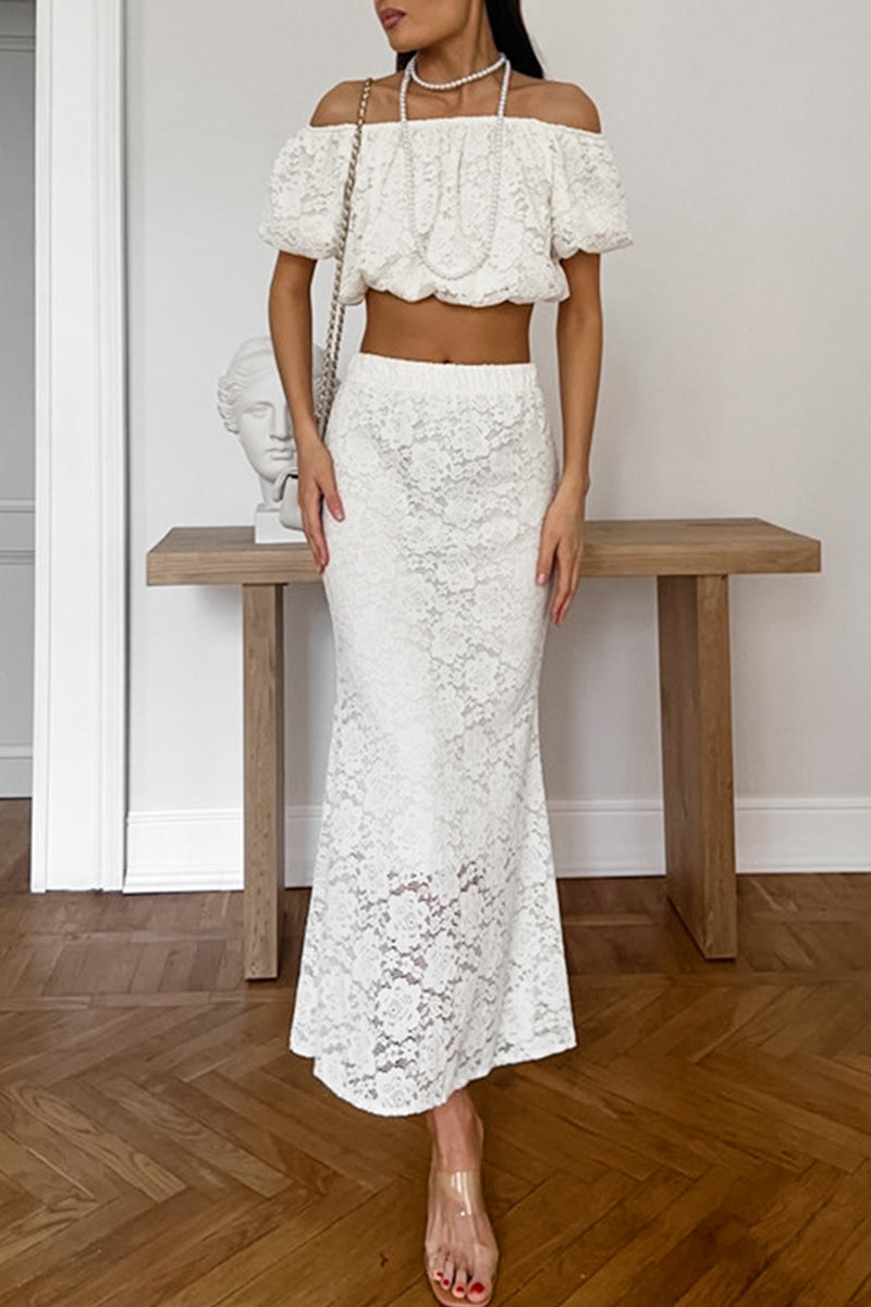 Conjunto de dos piezas de manga corta con hombros descubiertos y encaje de color sólido sexy