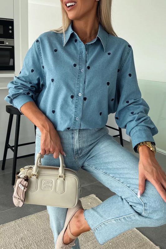 Blusas casuales con cuello vuelto y botones en forma de corazón