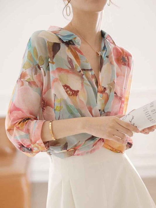 Gabriella Loose V-Neck Printed Shirt