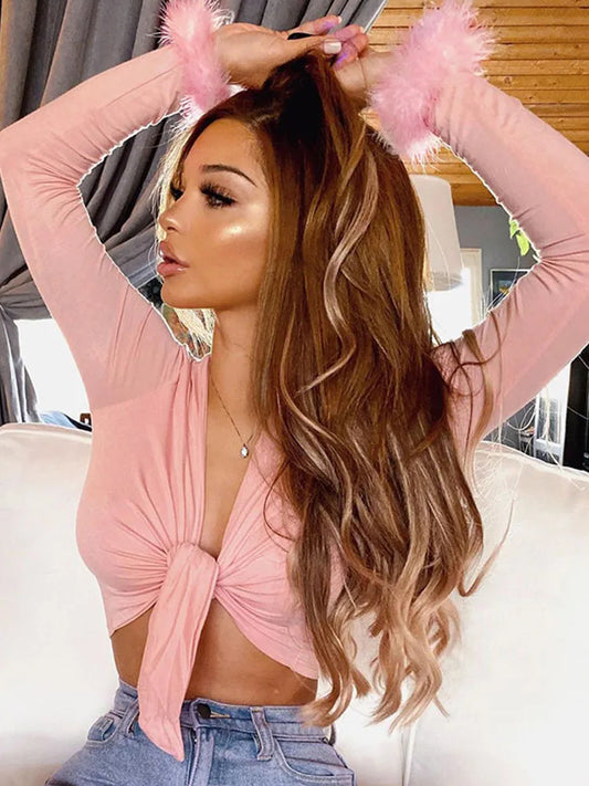 2025 Tops cortos sexys de manga larga con cuello en V y piel, estilo vendaje envolvente, ropa de calle para mujer, trajes de fiesta para club, camisetas para otoño e invierno