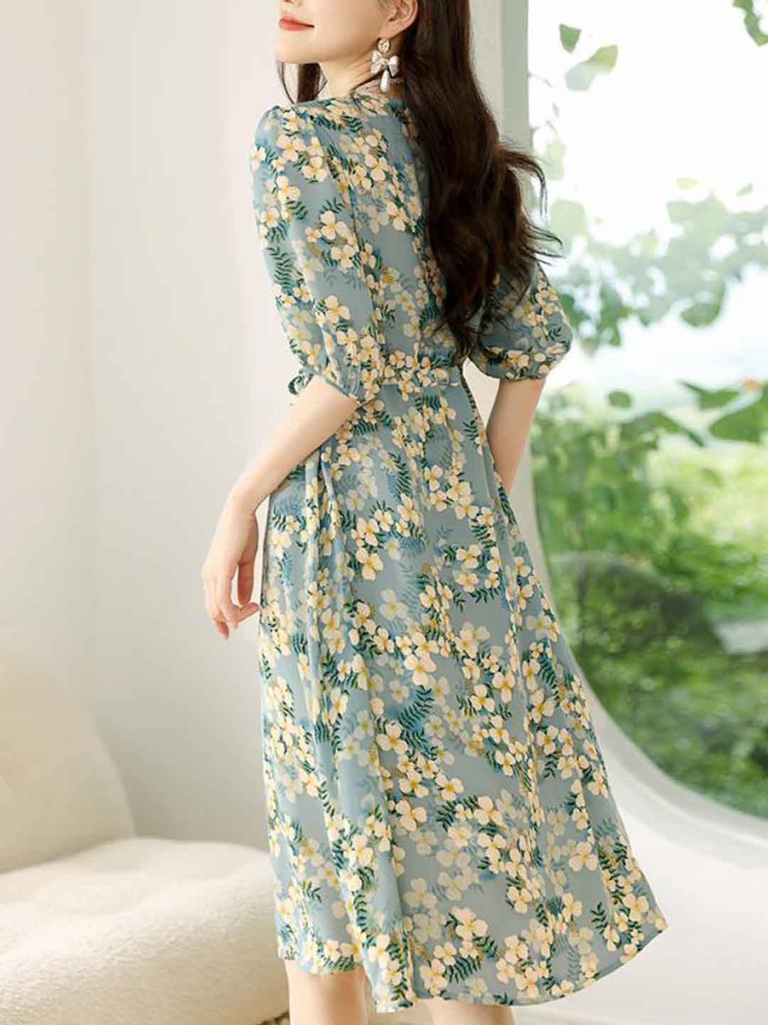 Vanessa Elegant V-Neck Floral Chiffon Dress