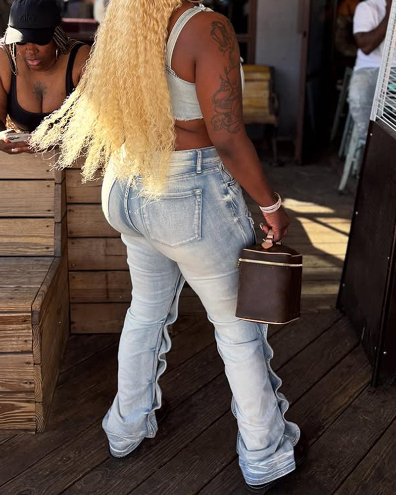 Multi-Pocket Straight-Leg Jeans