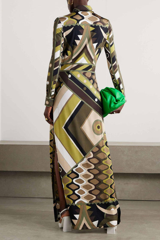 Vestido largo de manga larga con cuello camisero y estampado abstracto