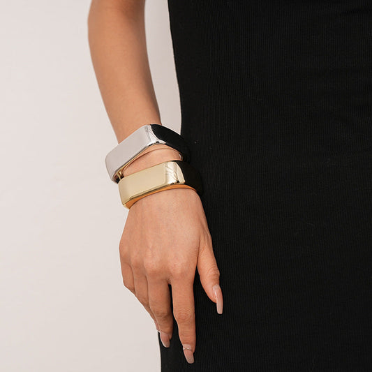 Sculpted Square Cuff Bracelet – Bold Minimalist Statement