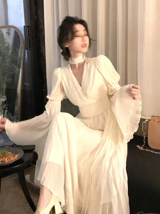 Vestidos largos plisados de otoño para mujer, con cuello en V, mangas acampanadas, para fiesta de boda, moda coreana, de una pieza, nuevos