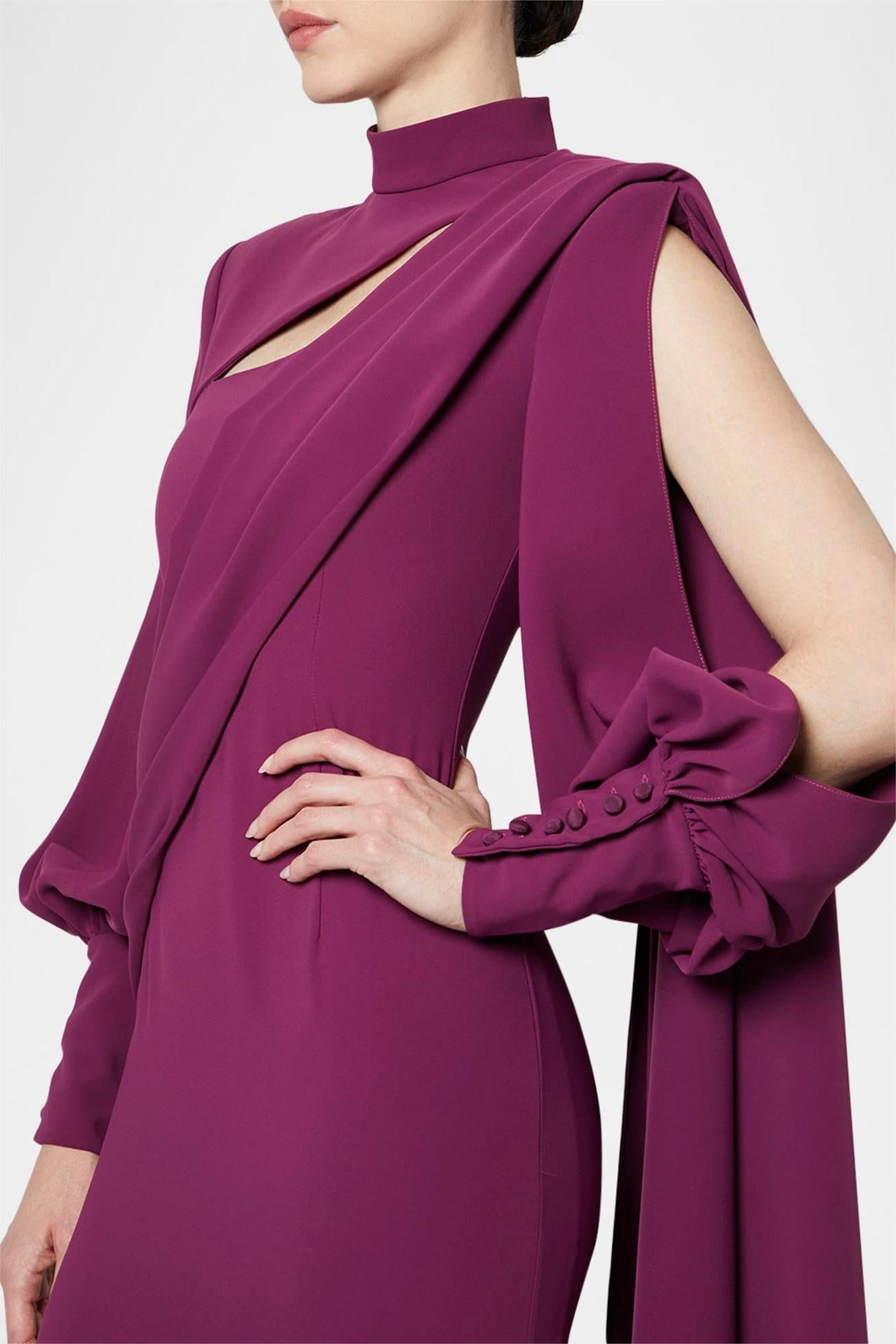 Vestido largo fruncido con corte liso