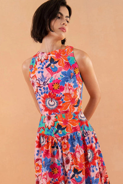 Vestido largo con volantes y encaje floral 