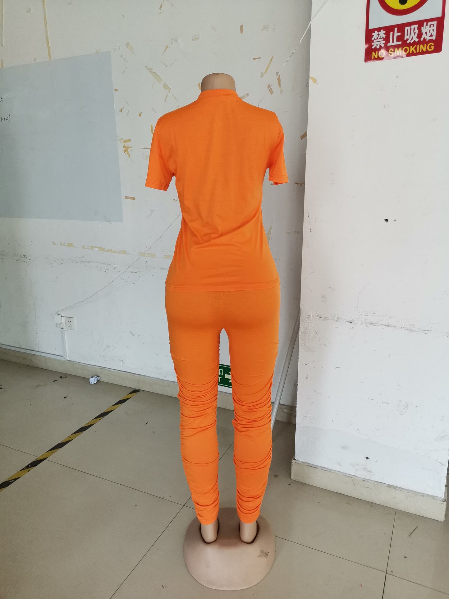 Conjunto de dos piezas de camiseta y pantalón corto fruncido para mujer, color liso, ajustado, para verano