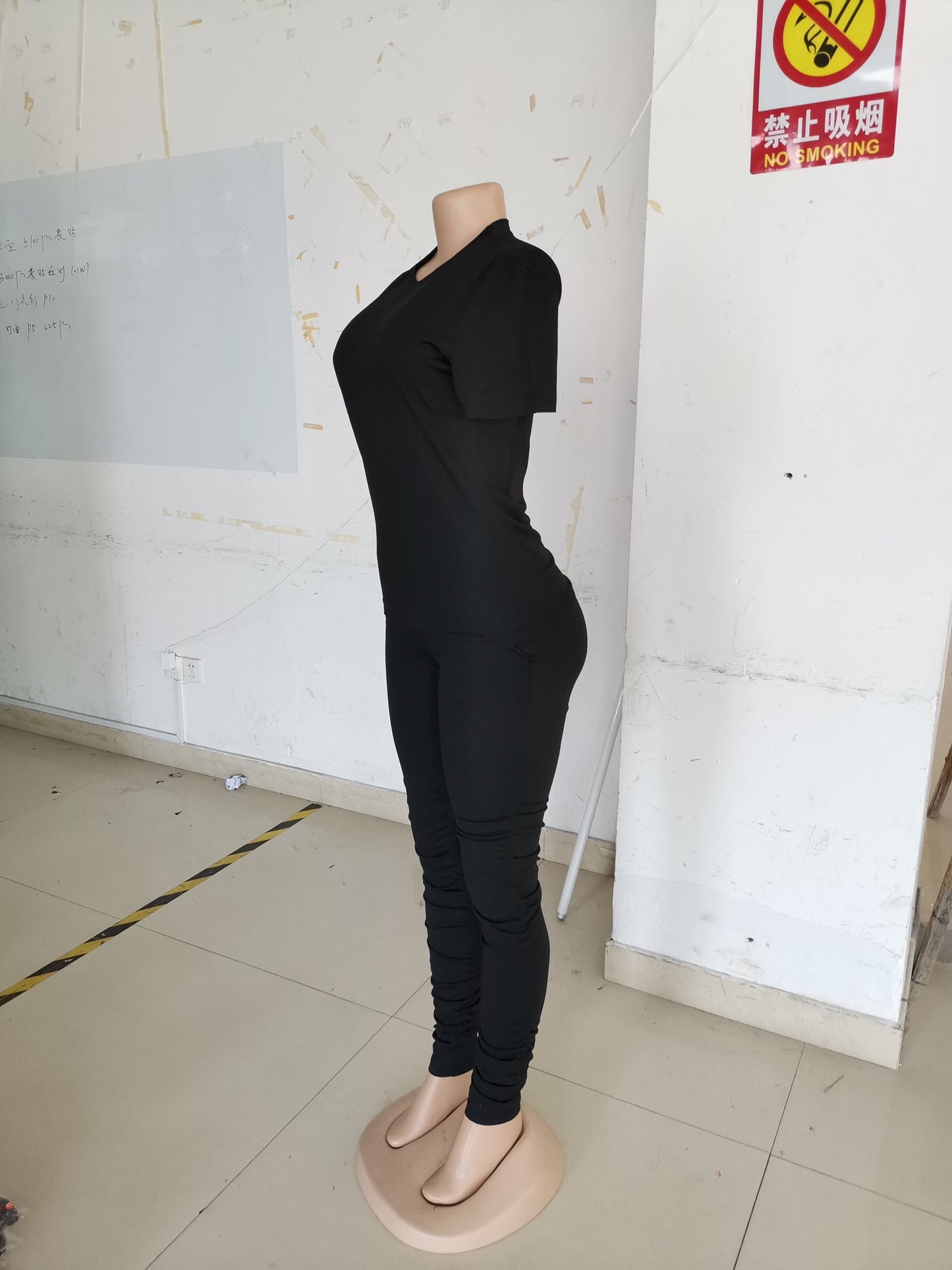 Conjunto de dos piezas de camiseta y pantalón corto fruncido para mujer, color liso, ajustado, para verano