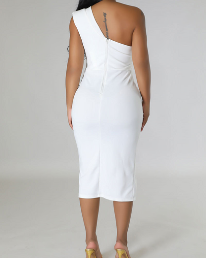 One-Shoulder Hip-Wrapped Slim Dress (Pre-Sale)