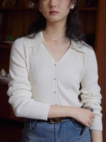 Zoey Retro V-Neck Solid Color Knitted Top