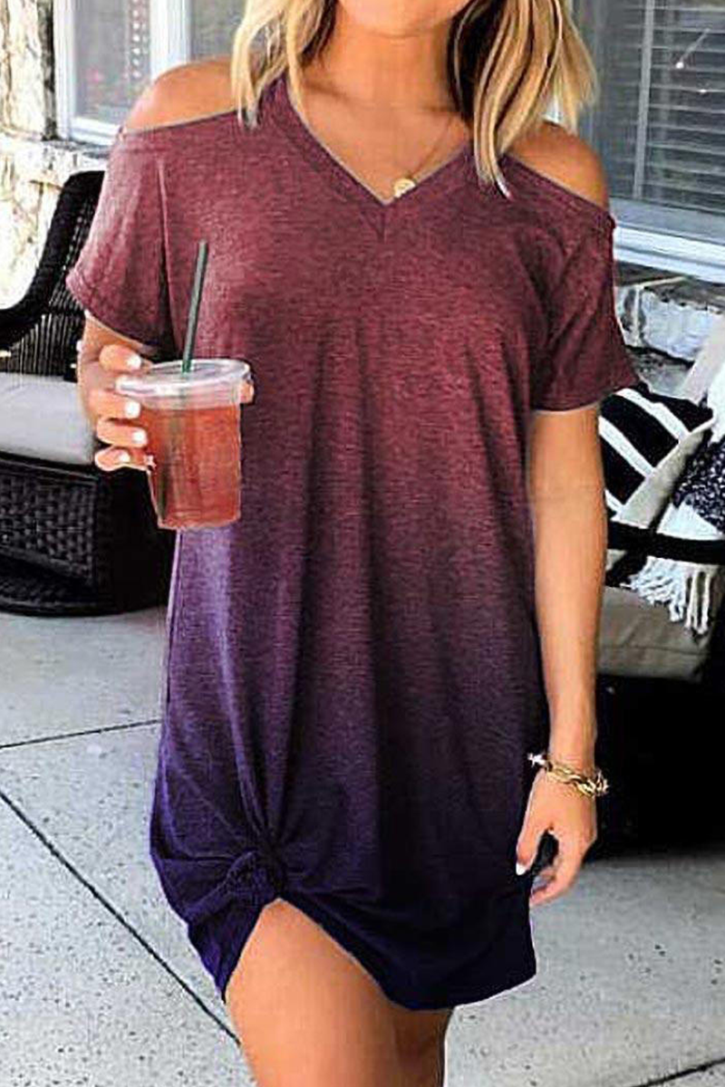 Vestidos de cuello en V ahuecados con efecto tie-dye urbano