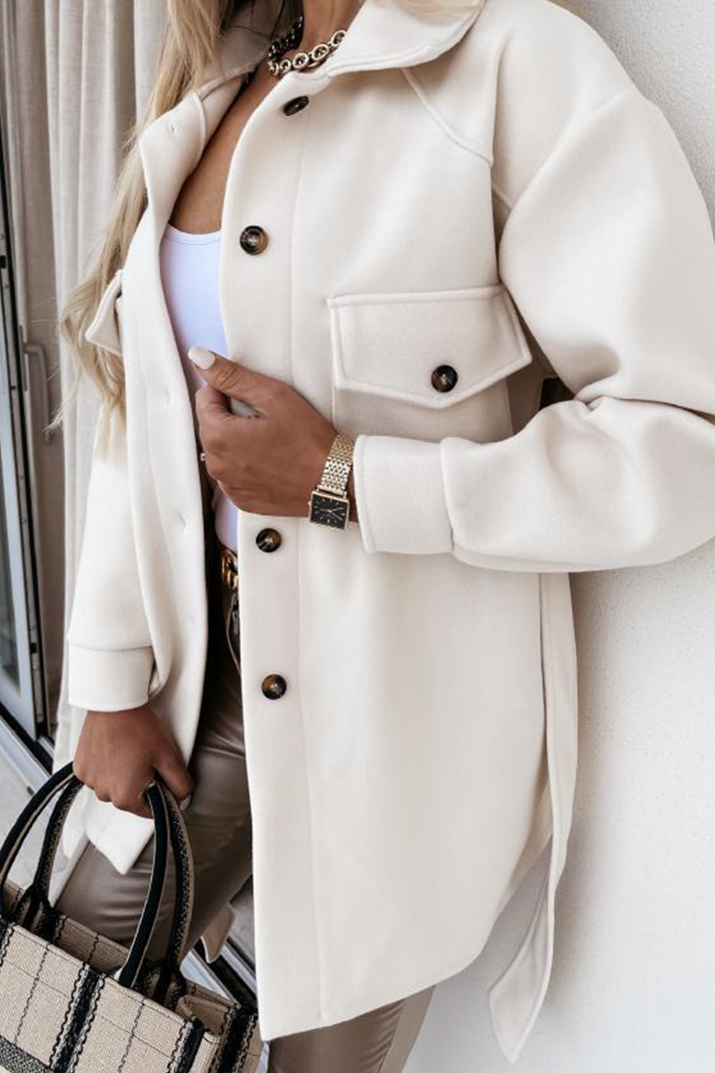 Prenda exterior informal de calle con hebilla sólida y cinturón con cuello vuelto