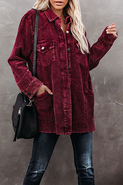 Prendas de abrigo informales con cuello vuelto y hebilla de bolsillo