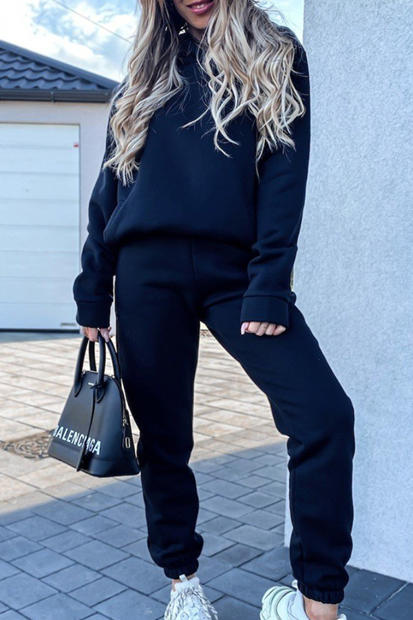 Conjunto deportivo de dos piezas con capucha, cuello alto, manga larga y bolsillos laterales divididos (4 colores)