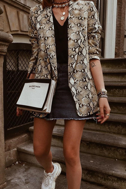 Prendas de abrigo con cuello vuelto y estampado de patchwork de moda