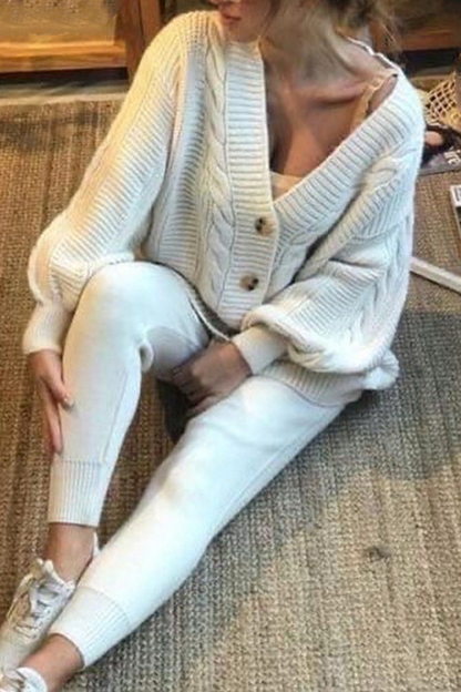 Conjunto informal de dos piezas con cuello en V, manga larga y parches sólidos