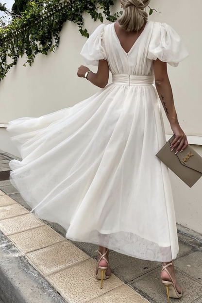 Vestidos de malla con cuello en V sólido de moda