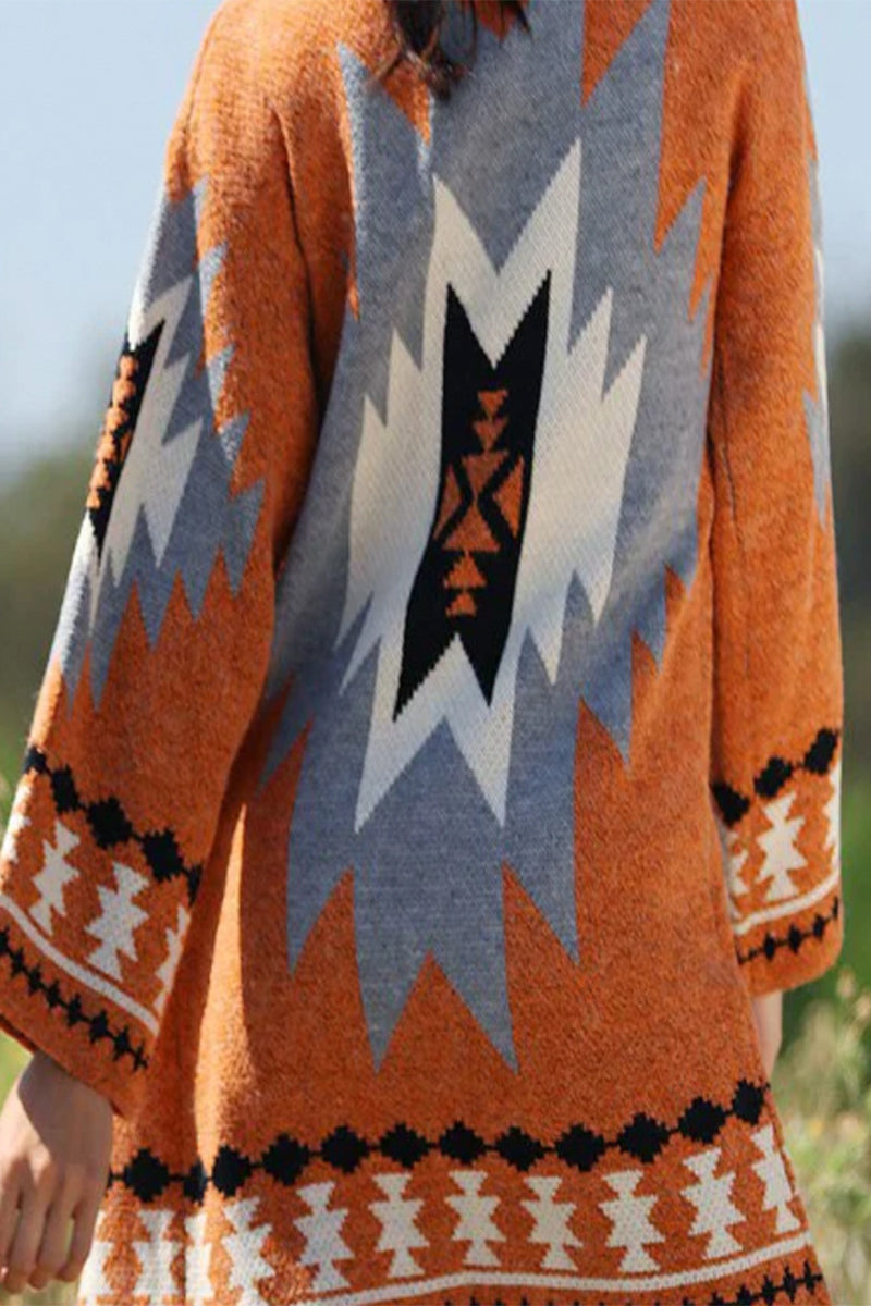 Cárdigan informal con cuello tipo polo y contraste geométrico