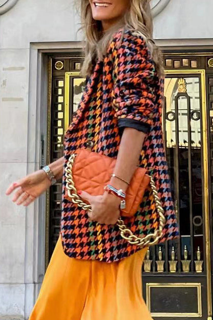 Prendas de abrigo con cuello vuelto, diseño de patchwork y cuadros escoceses