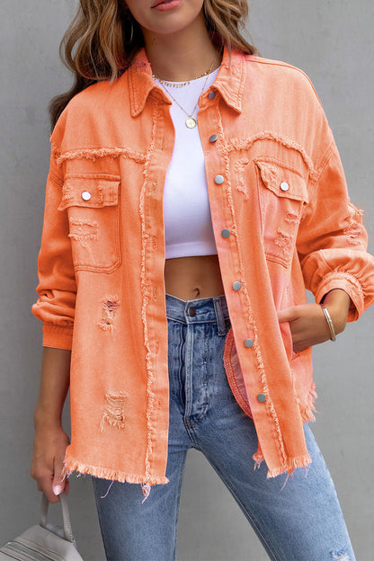 Prenda exterior de calle con cuello vuelto, hebilla rasgada y sólida