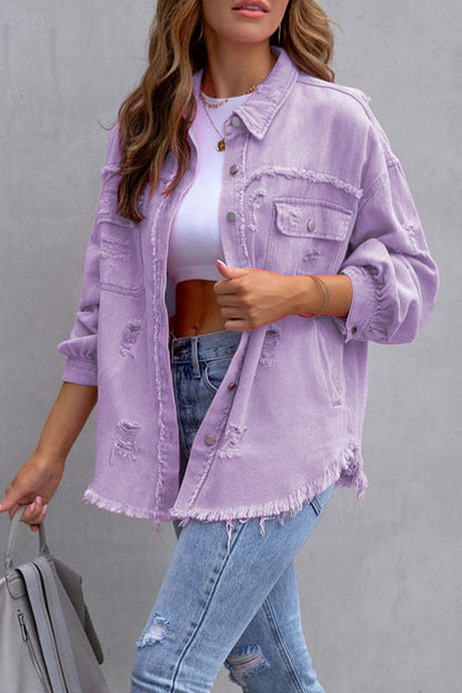 Prenda exterior de calle con cuello vuelto, hebilla rasgada y sólida