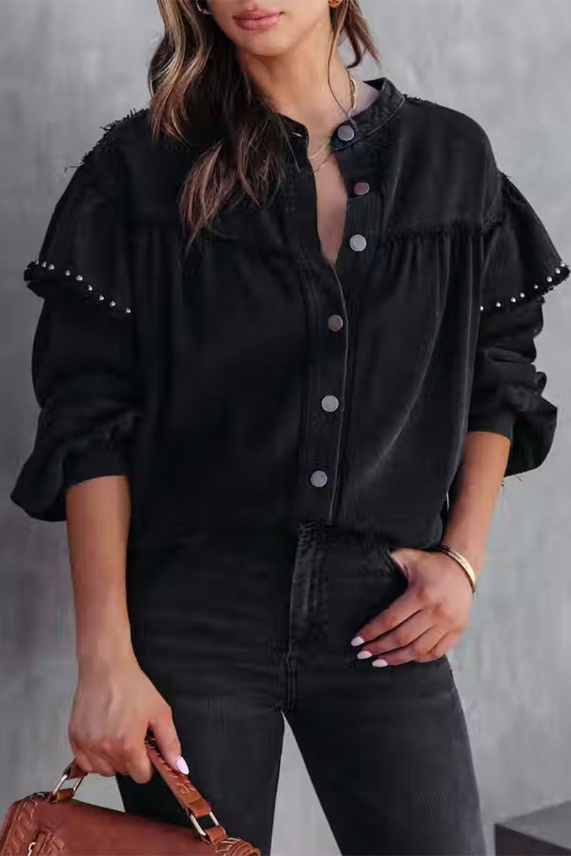 Prendas de abrigo de cuello mandarín con remaches sólidos de calle