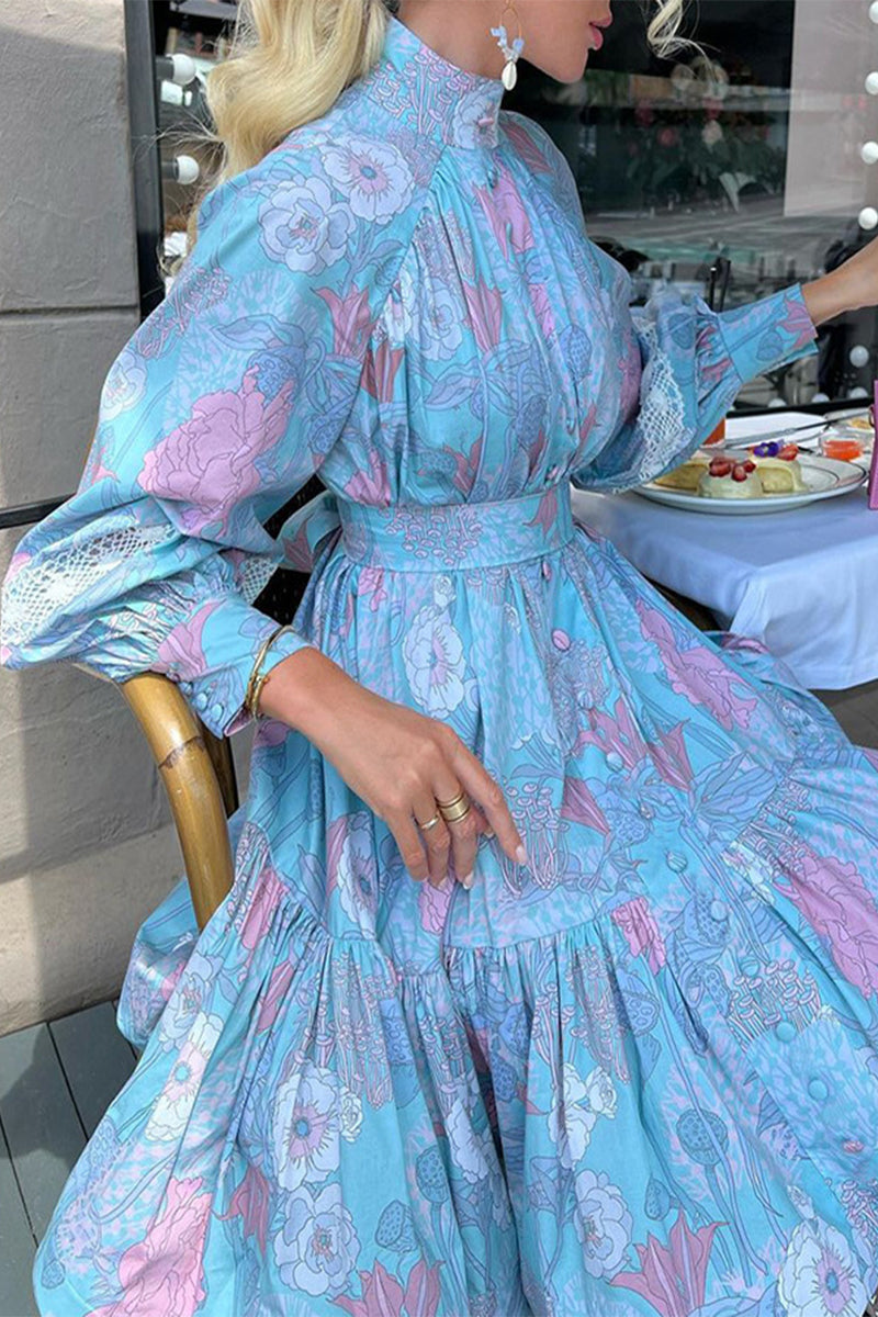 Elegantes vestidos de princesa con cuello alto y estampado universitario