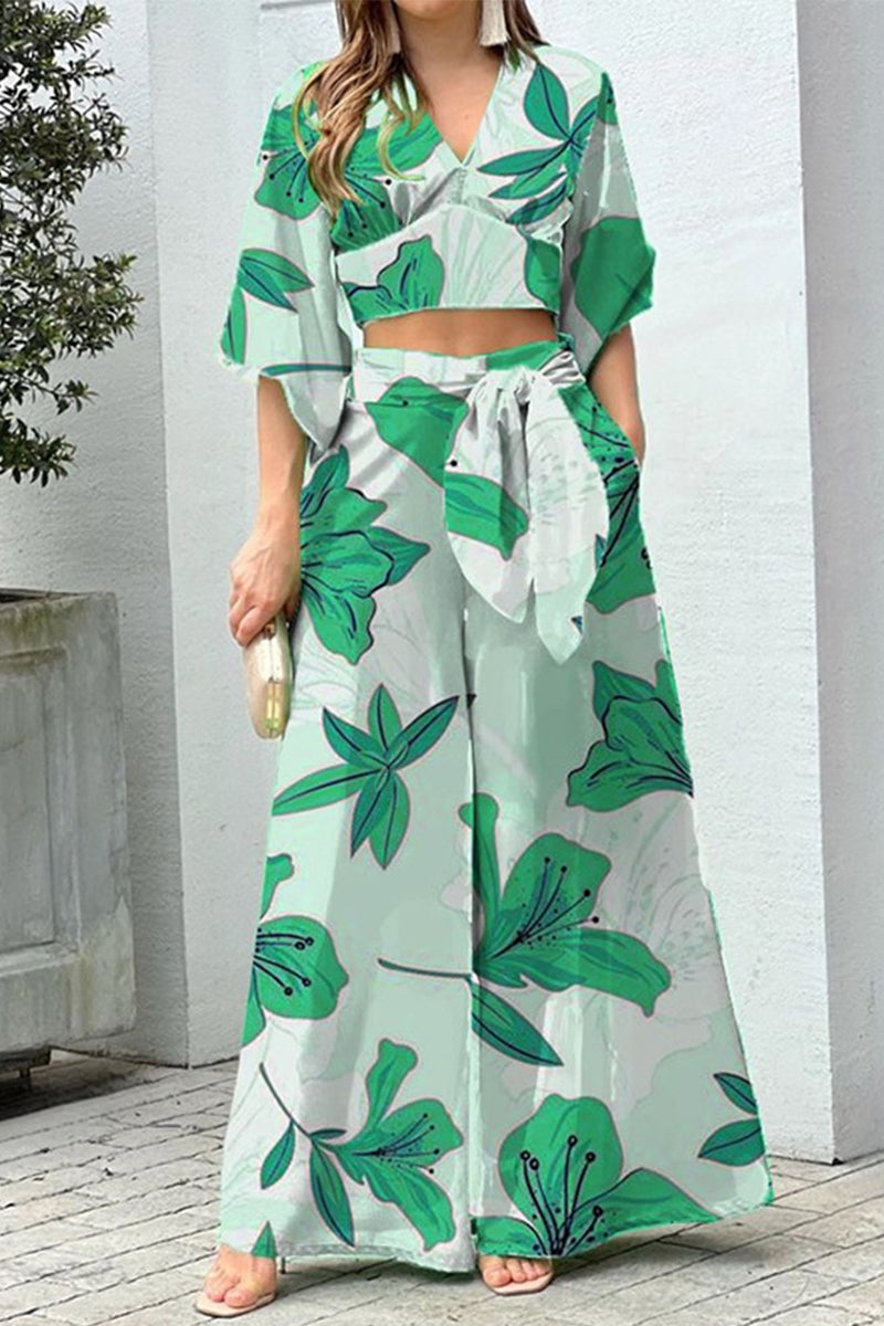 Conjunto de dos piezas con cuello en V, manga corta y estampado elegante (10 colores)