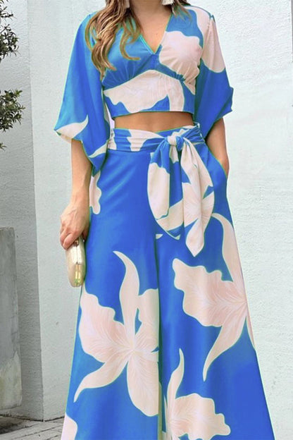 Conjunto de dos piezas con cuello en V, manga corta y estampado elegante (10 colores)