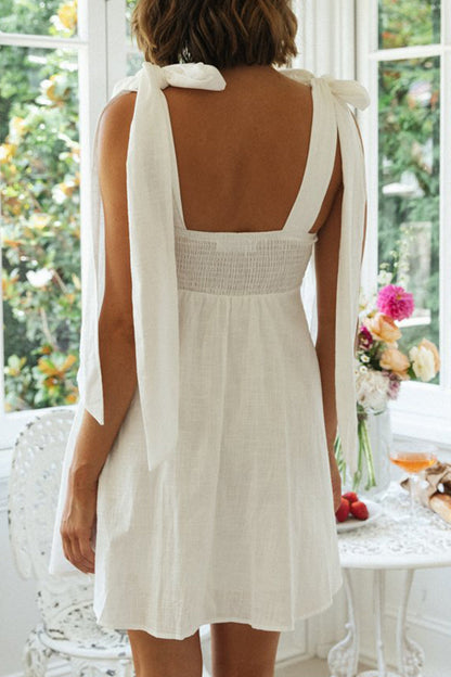 Vestidos de princesa con cuello cuadrado y frenillo de simplicidad elegante