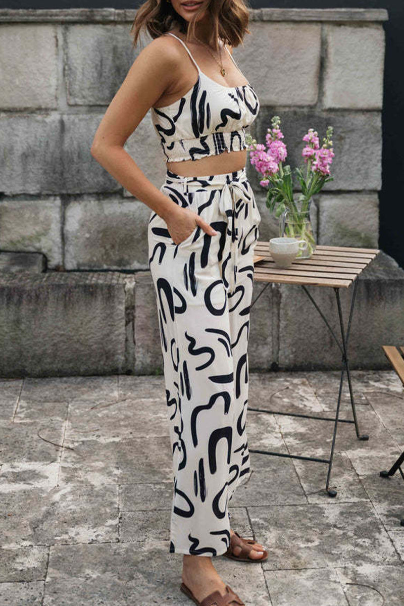 Conjunto informal de dos piezas con cuello en U, sin mangas y estampado de letras