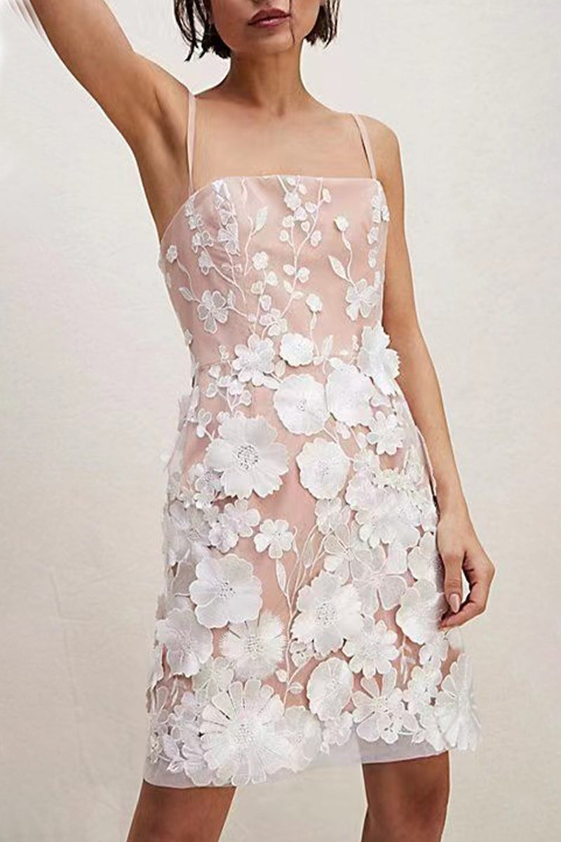 Vestidos elegantes de celebridades con falda de un solo paso, sin tirantes y bordados sólidos