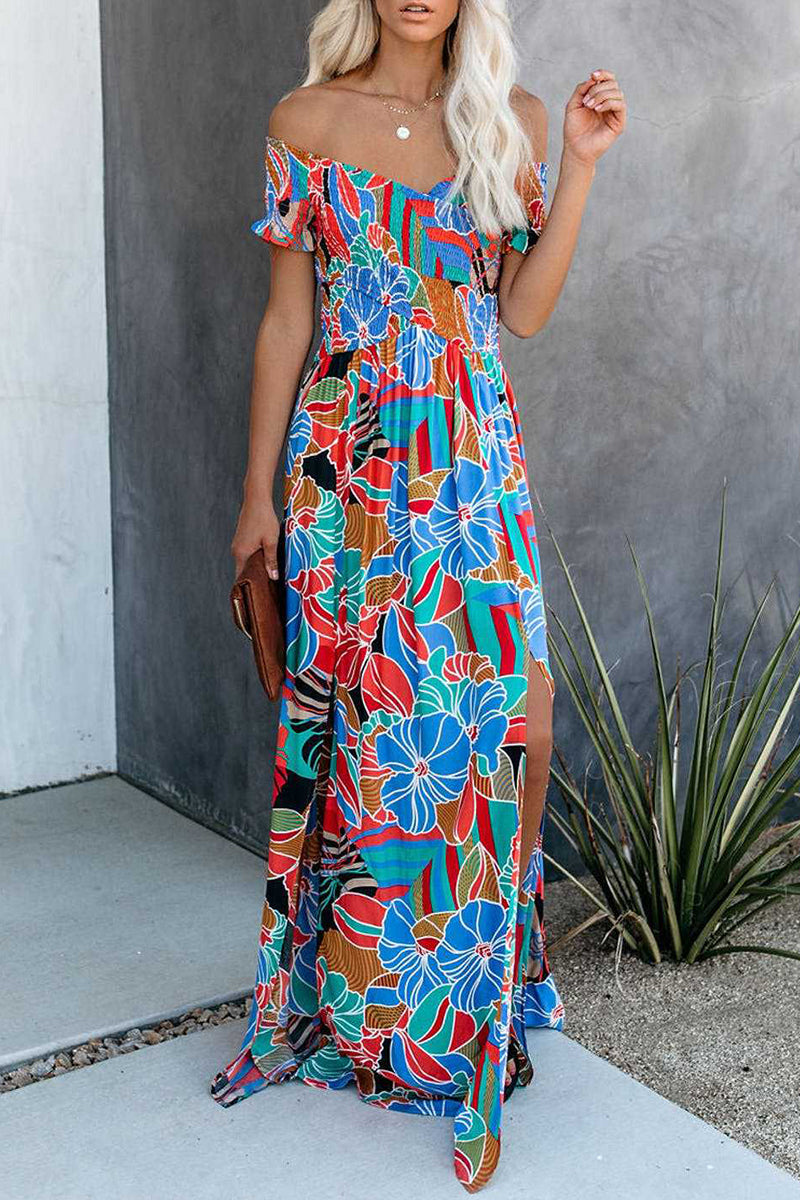 Elegante vestido estampado de patchwork floral con hombros descubiertos para vacaciones