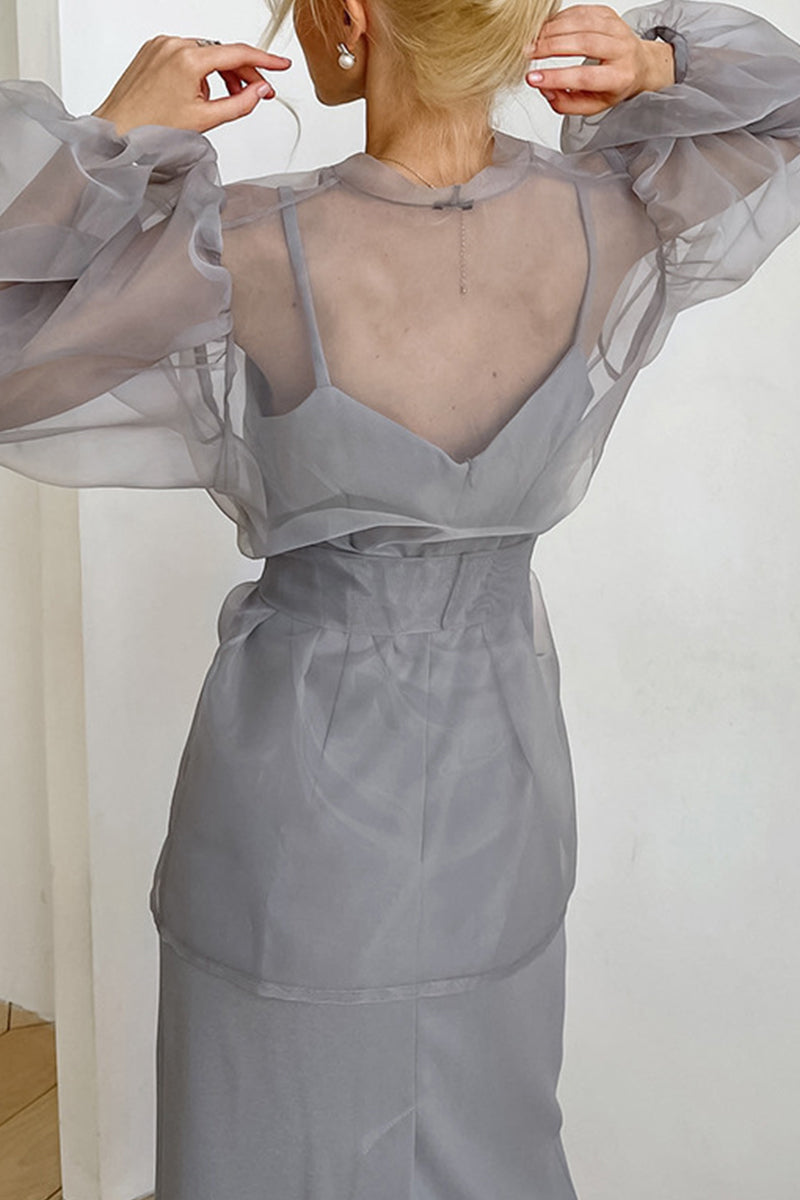 Elegante blusa lisa con cuello en V transparente y frenillo