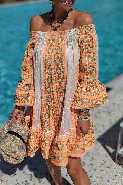 Vestidos casuales de vacaciones con hombros descubiertos y contraste de bloques de color