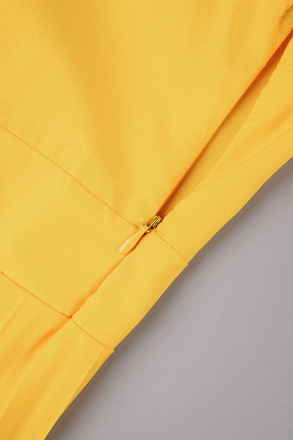 Mono sexy de vendaje liso con agujeros y cuello vuelto, con pliegues y parches rectos