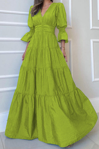 Elegantes vestidos de corte A con escote en V y pliegues sólidos