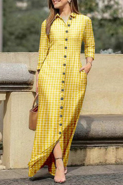 Vestido camisero informal con cuello vuelto y bolsillo estampado