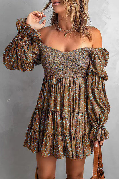 Vestido sexy con estampado floral y hombros descubiertos