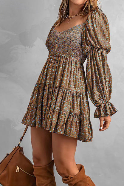 Vestido sexy con estampado floral y hombros descubiertos