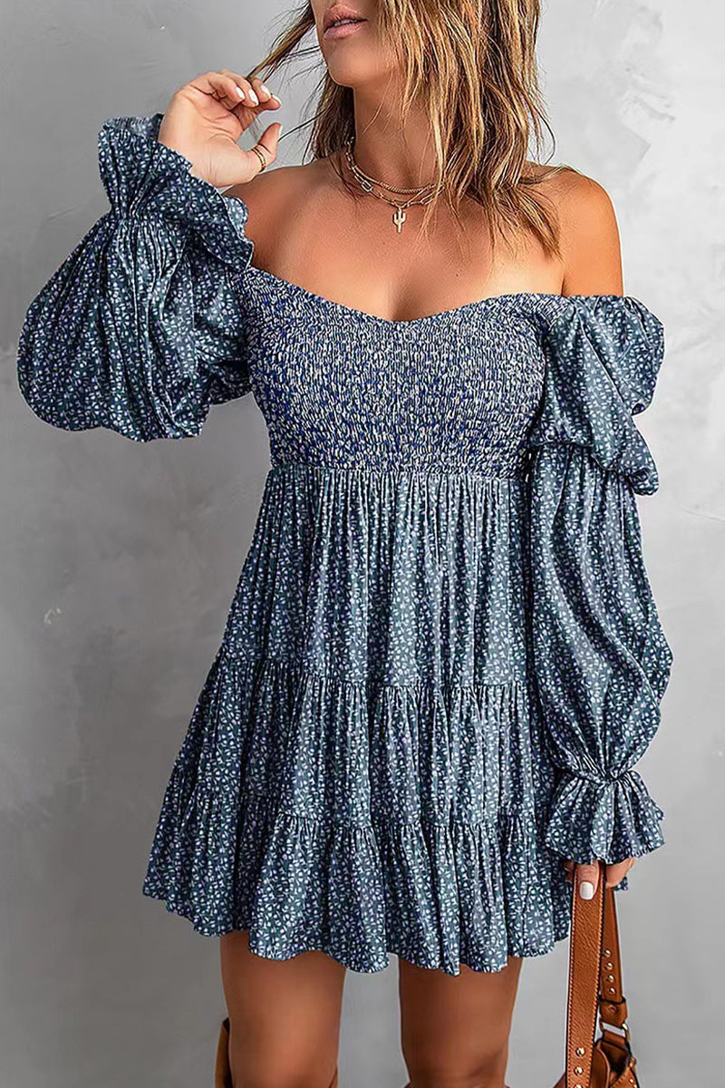 Vestido sexy con estampado floral y hombros descubiertos