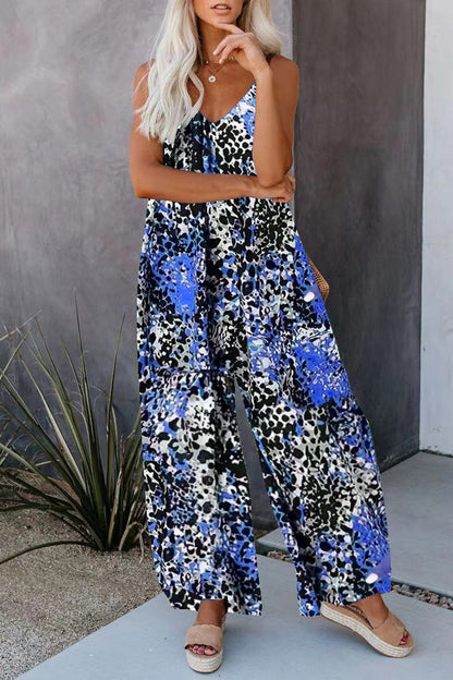 Mono holgado informal con cuello en V y bolsillos con estampado urbano