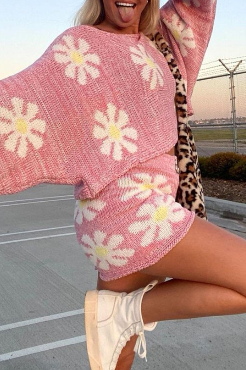 Conjunto informal de dos piezas con cuello redondo, manga larga y bordado en bloques de color